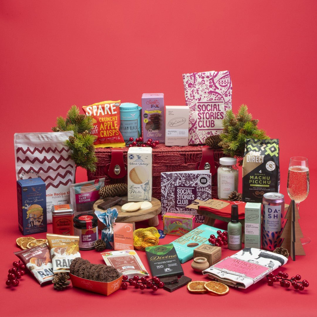 Ultimate Christmas Gift Hamper (UK) - Postal.io - Social Stories Club