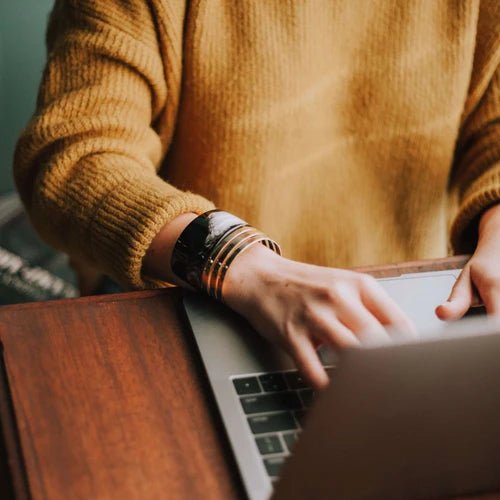 Our Top 5 Tips To Make Your Office More Sustainable - Social Stories Club
